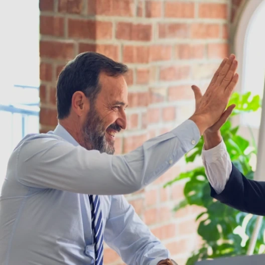 home-career-section-sales